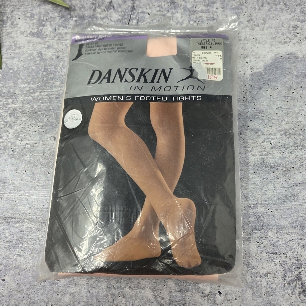 NWT Danskin | Womens Footed Tights Style 85 Backseam Size A Theatrical Pink